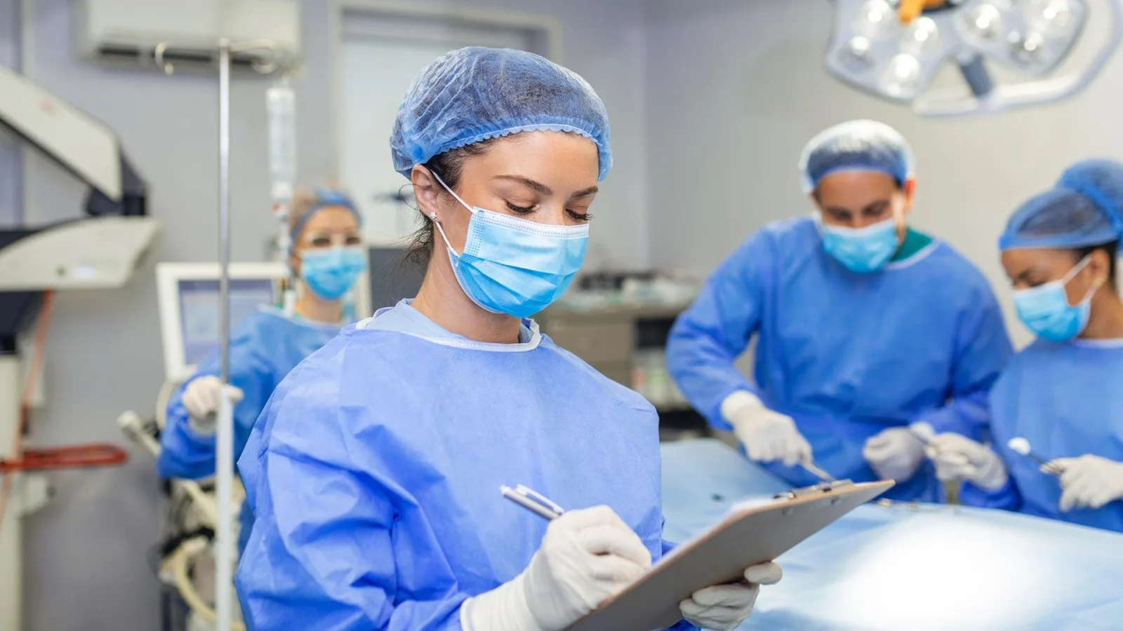 Cirujano general, cirugía bariátrica y gastrointestinal con seguro de gastos médicos mayores en CDMX y Tlalnepantla